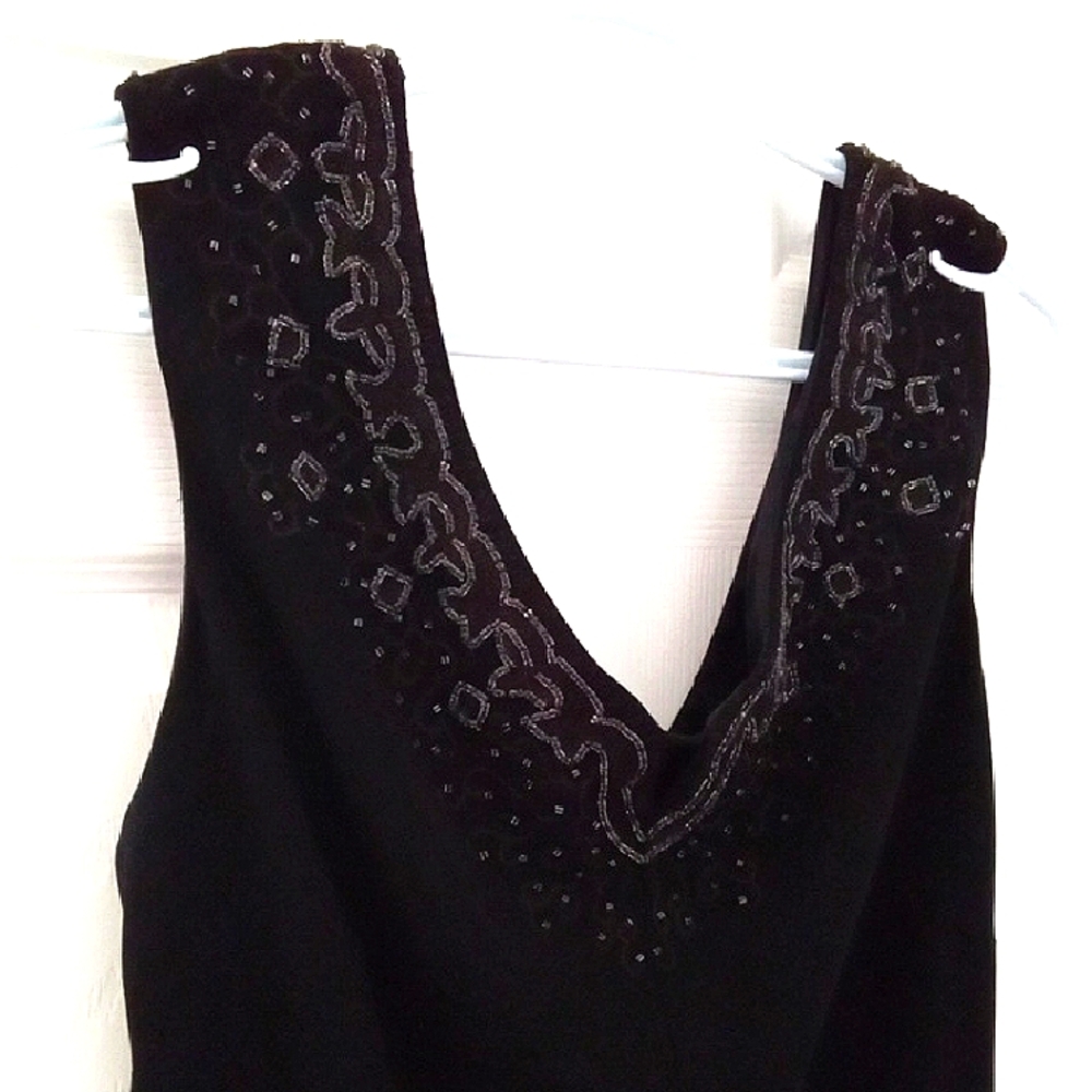 Jones New York Women's Beaded Black V-Neckline Bias Cut Midi Dress Size 10